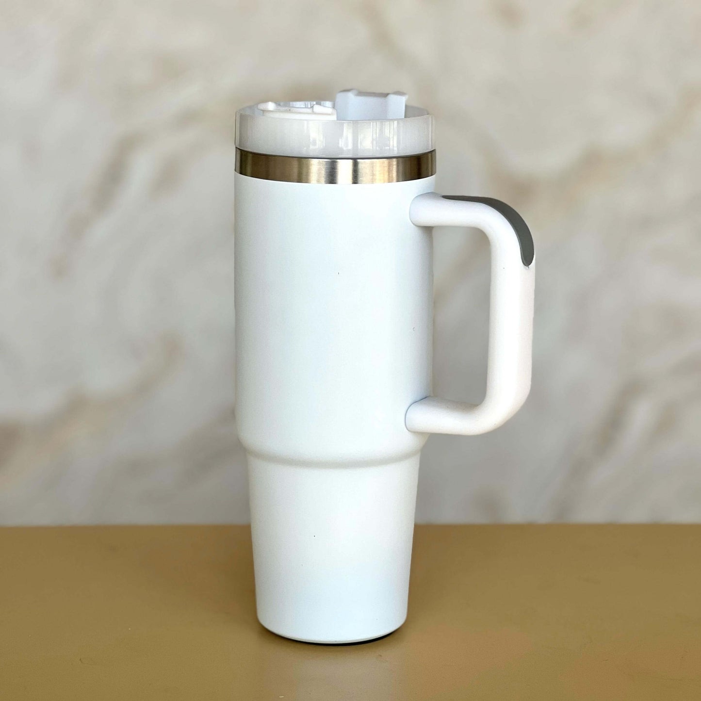 Urban Sip Leakproof Insulated Water Tumbler With Handle Arctic 900ml