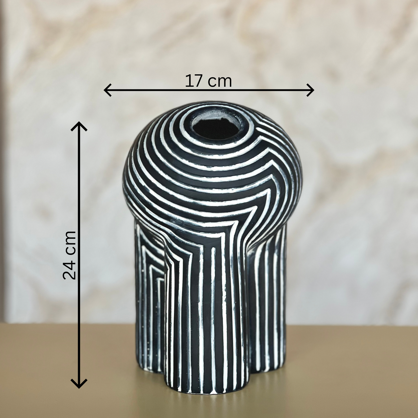 Tomyeus Decorative Vase