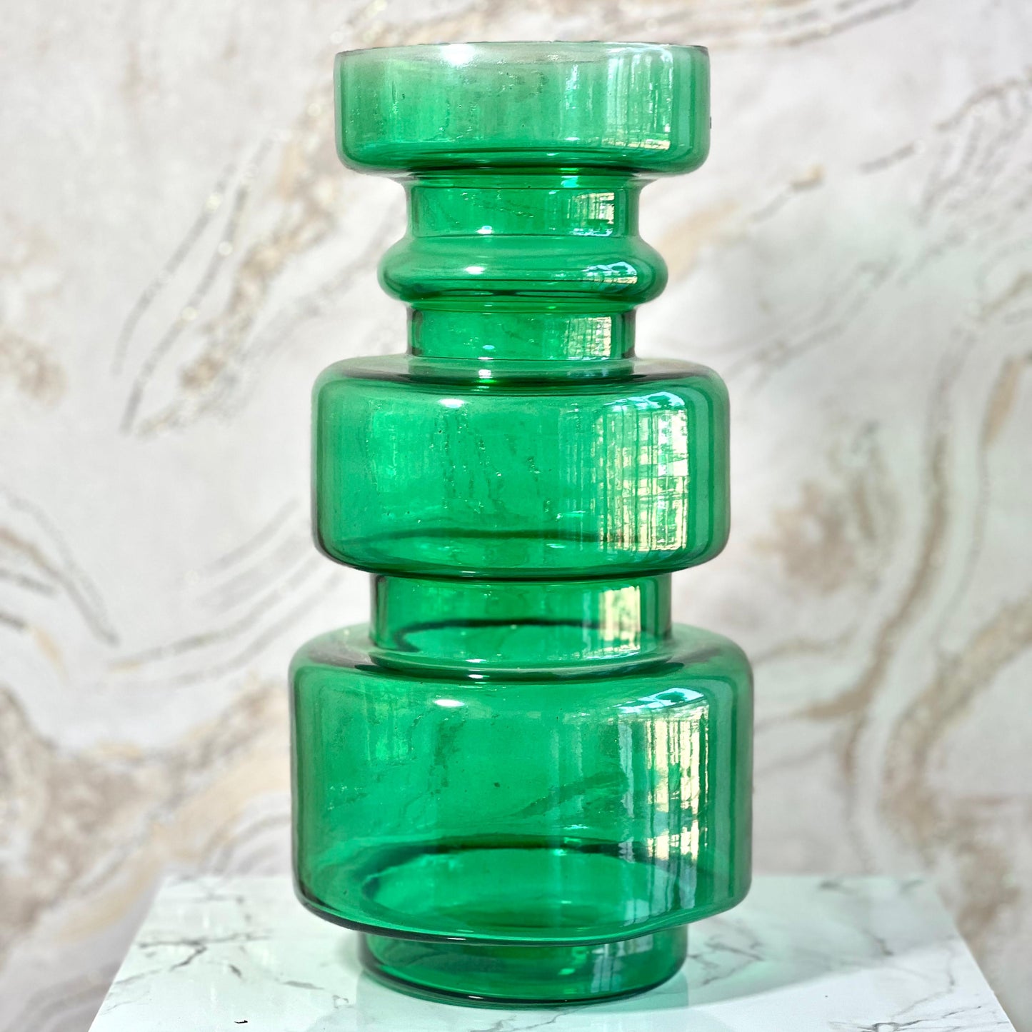 Emerald Aura Glass Vase